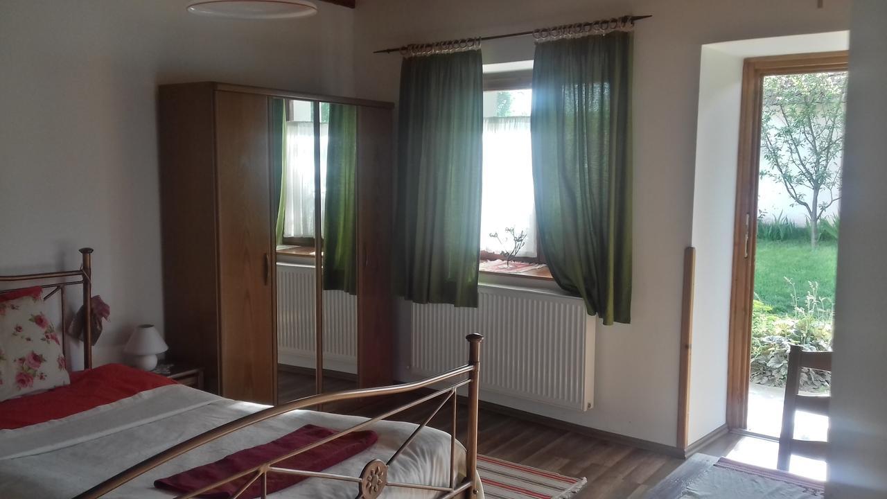 Rigofuetty Vendeghaz Hotel Tiszaalpar Eksteriør billede